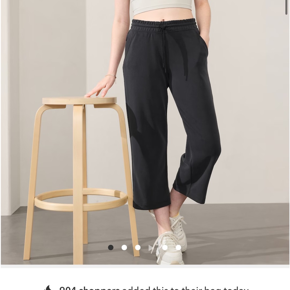 Athleta Seasoft Mid Rise Straight Crop NWOT